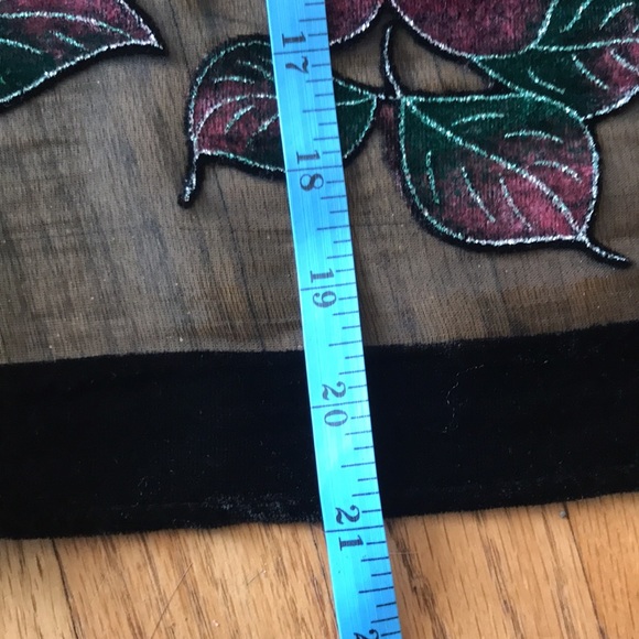 elegant and gorgeous wrap - Picture 6 of 10